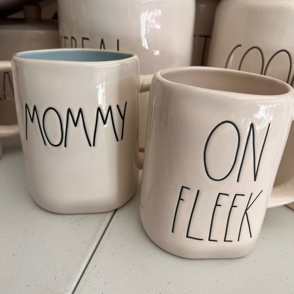 Rae Dunn items all new.. just been stored.. I’m moving and need them gone… - Picture 4 of 17